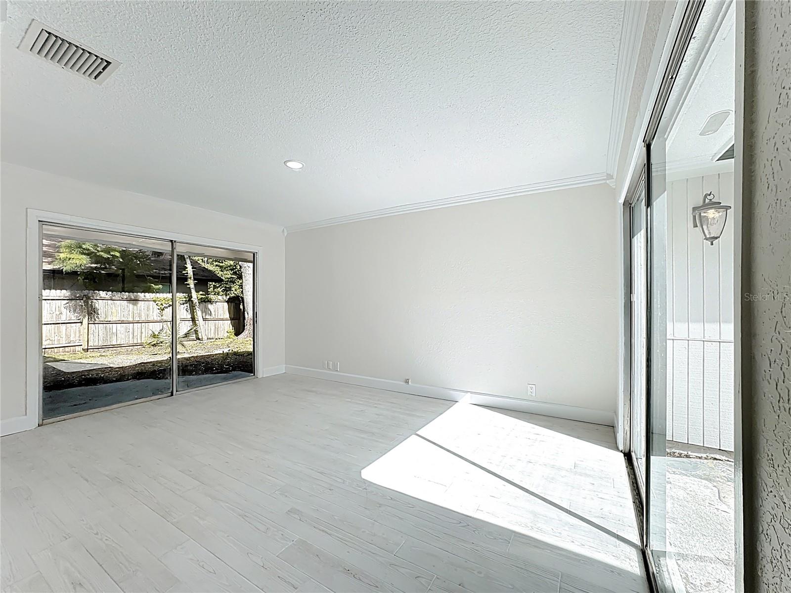 Image 32 of 73 For 1028 Princess Gate Boulevard