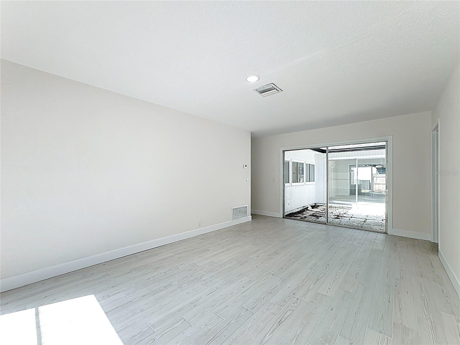 Image 38 of 73 For 1028 Princess Gate Boulevard