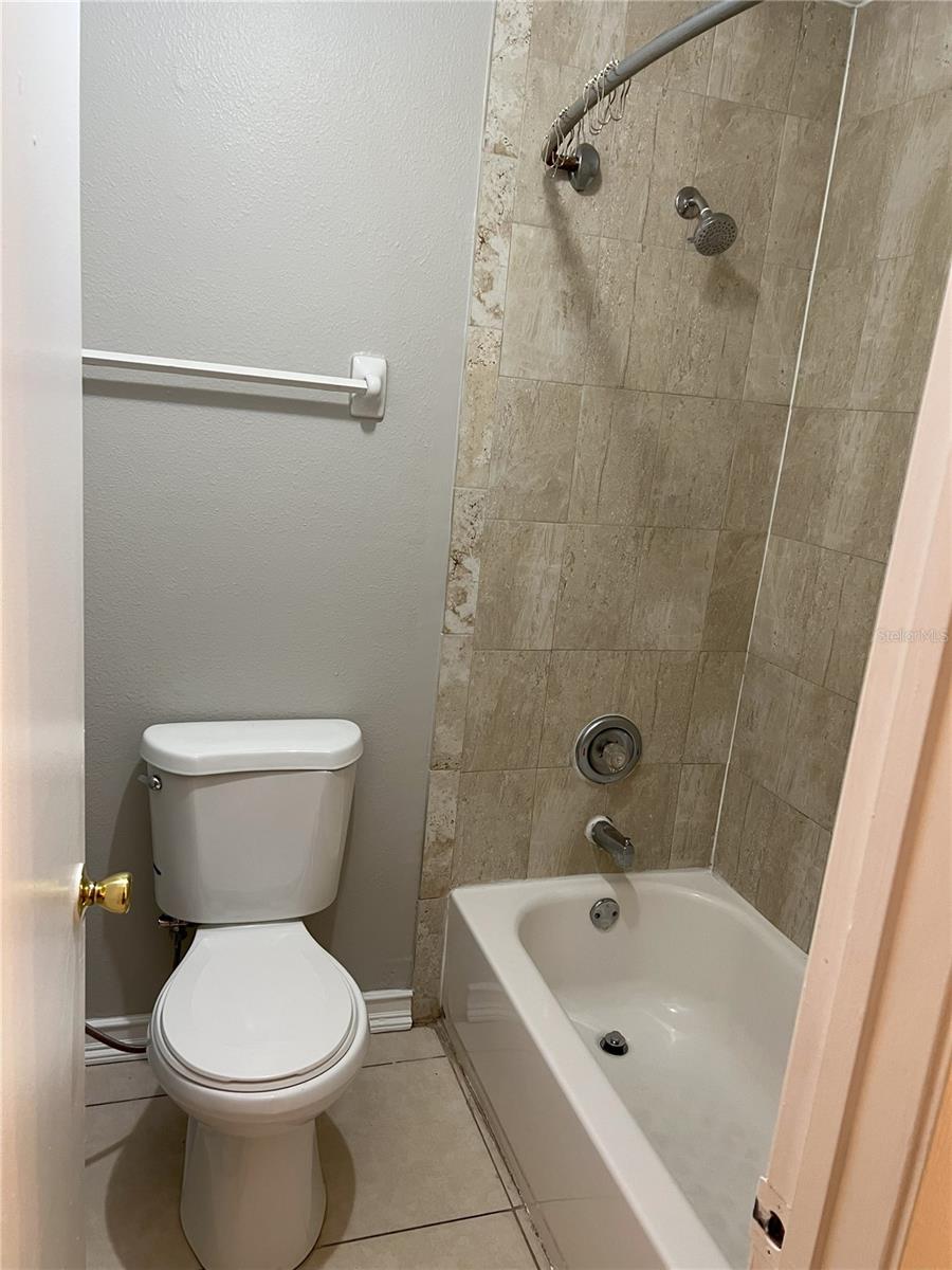 Image 18 of 20 For 4349 Semoran Boulevard 7