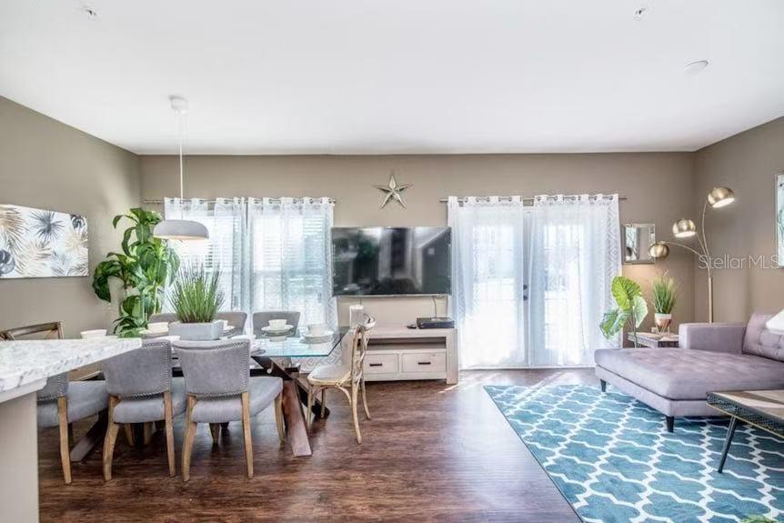 Image 18 of 31 For 8951 Shine Drive 1