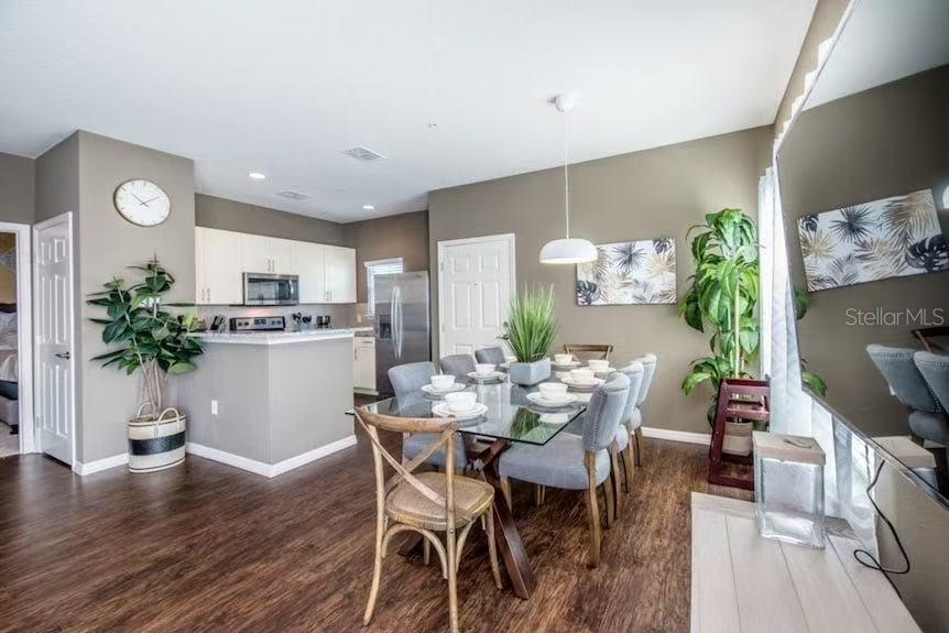 Image 2 of 31 For 8951 Shine Drive 1