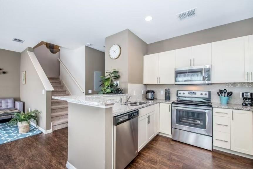 Image 3 of 31 For 8951 Shine Drive 1