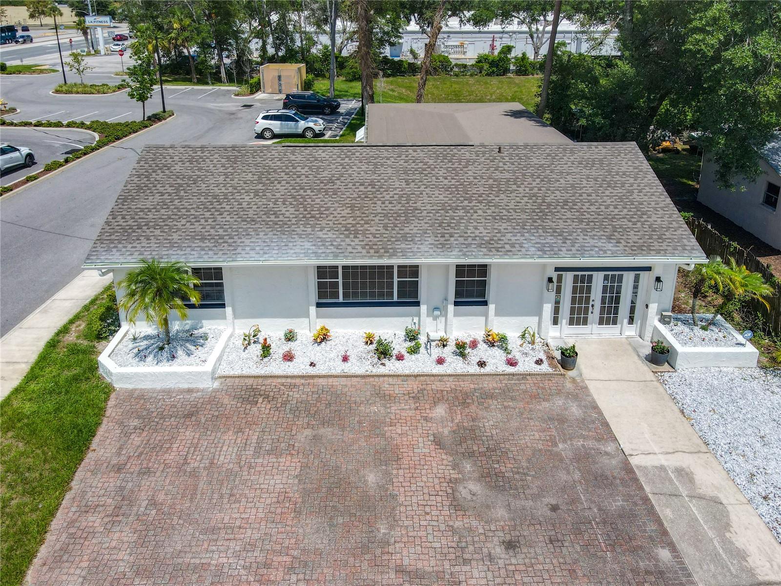 Image 2 of 72 For 507 East Street