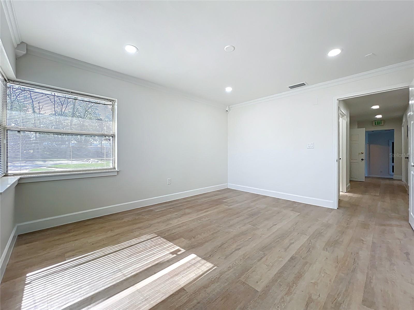 Image 20 of 72 For 507 East Street