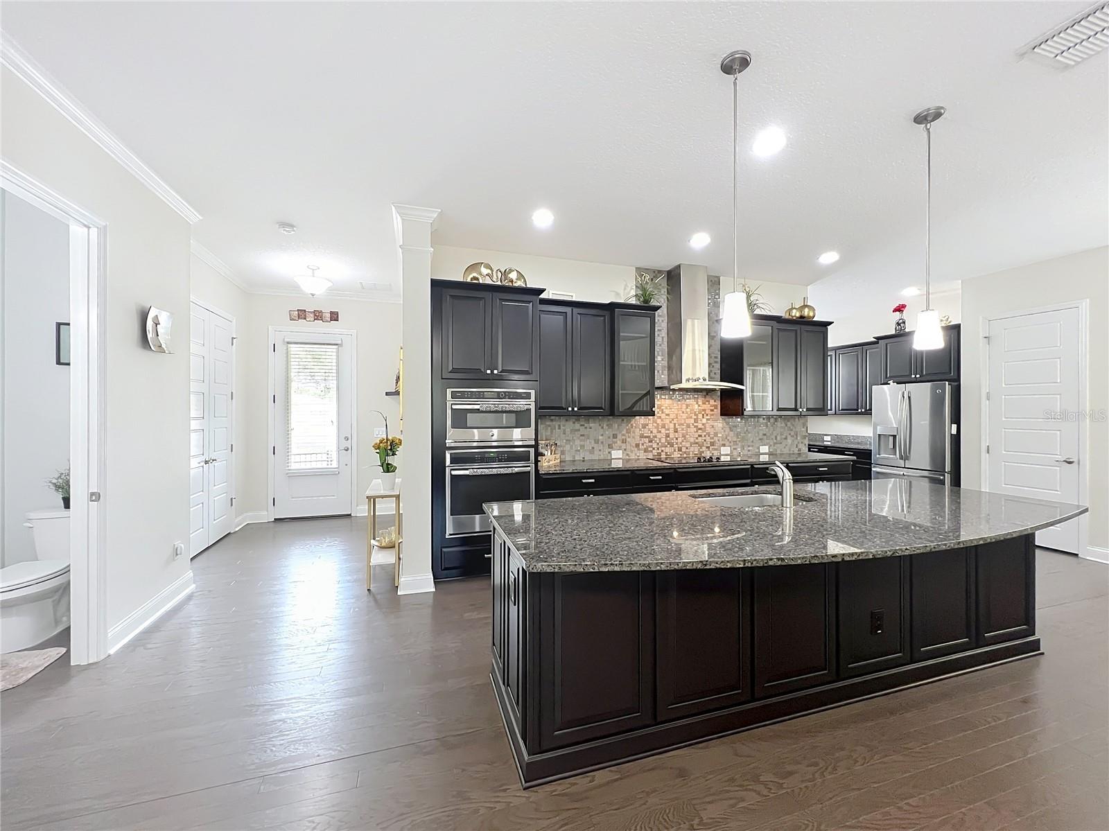 Image 10 of 72 For 473 Oviedo Boulevard