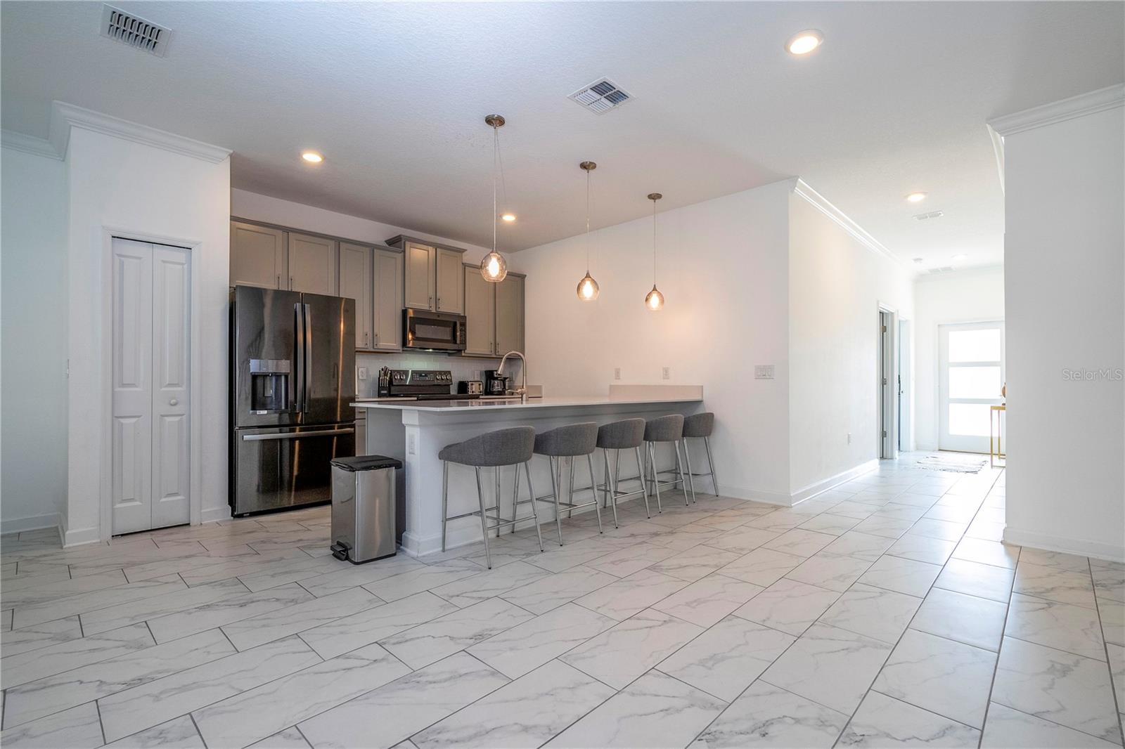 Image 31 of 96 For 982 Splash Shot Place