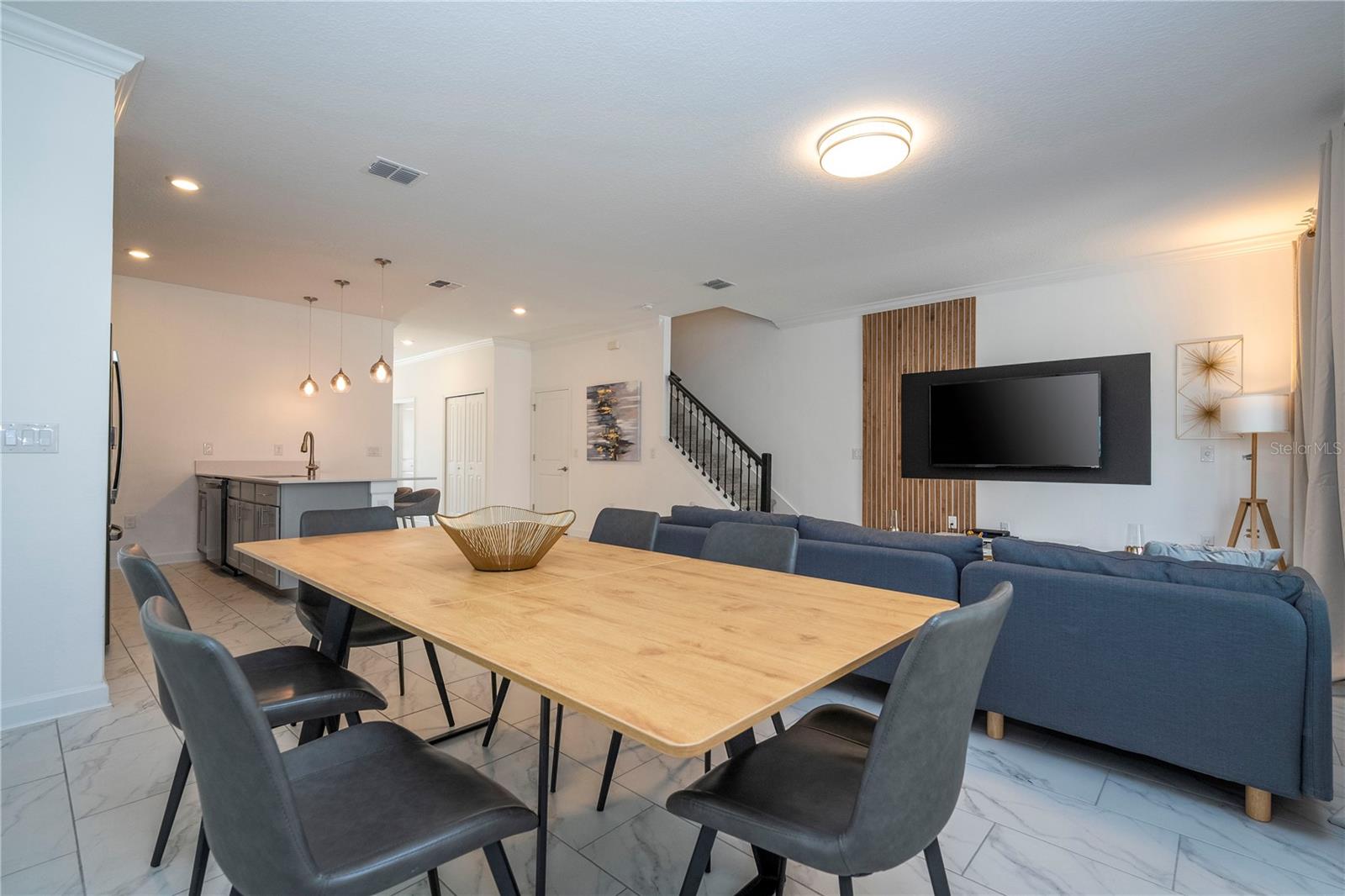 Image 48 of 96 For 982 Splash Shot Place