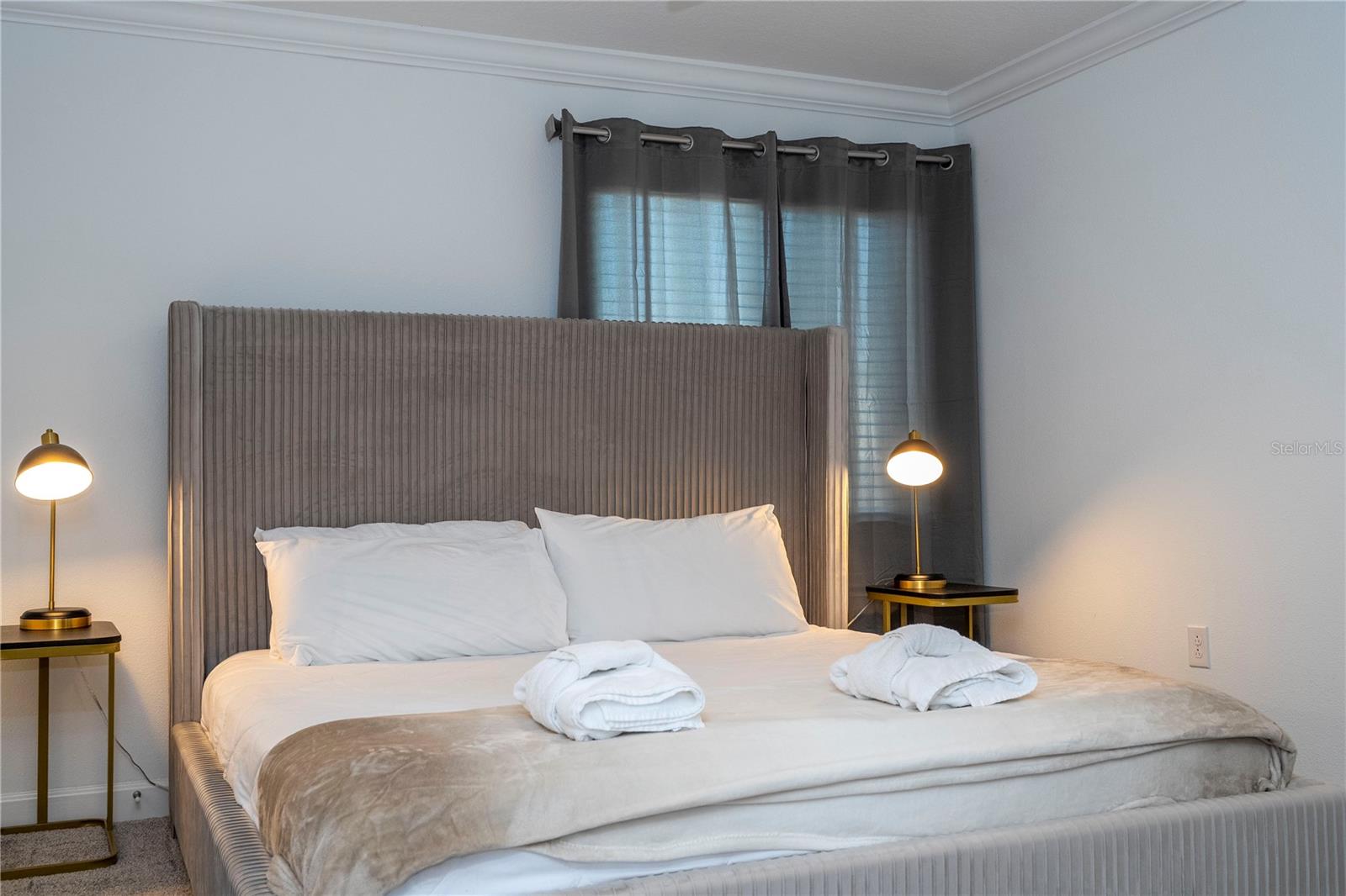 Image 50 of 96 For 982 Splash Shot Place