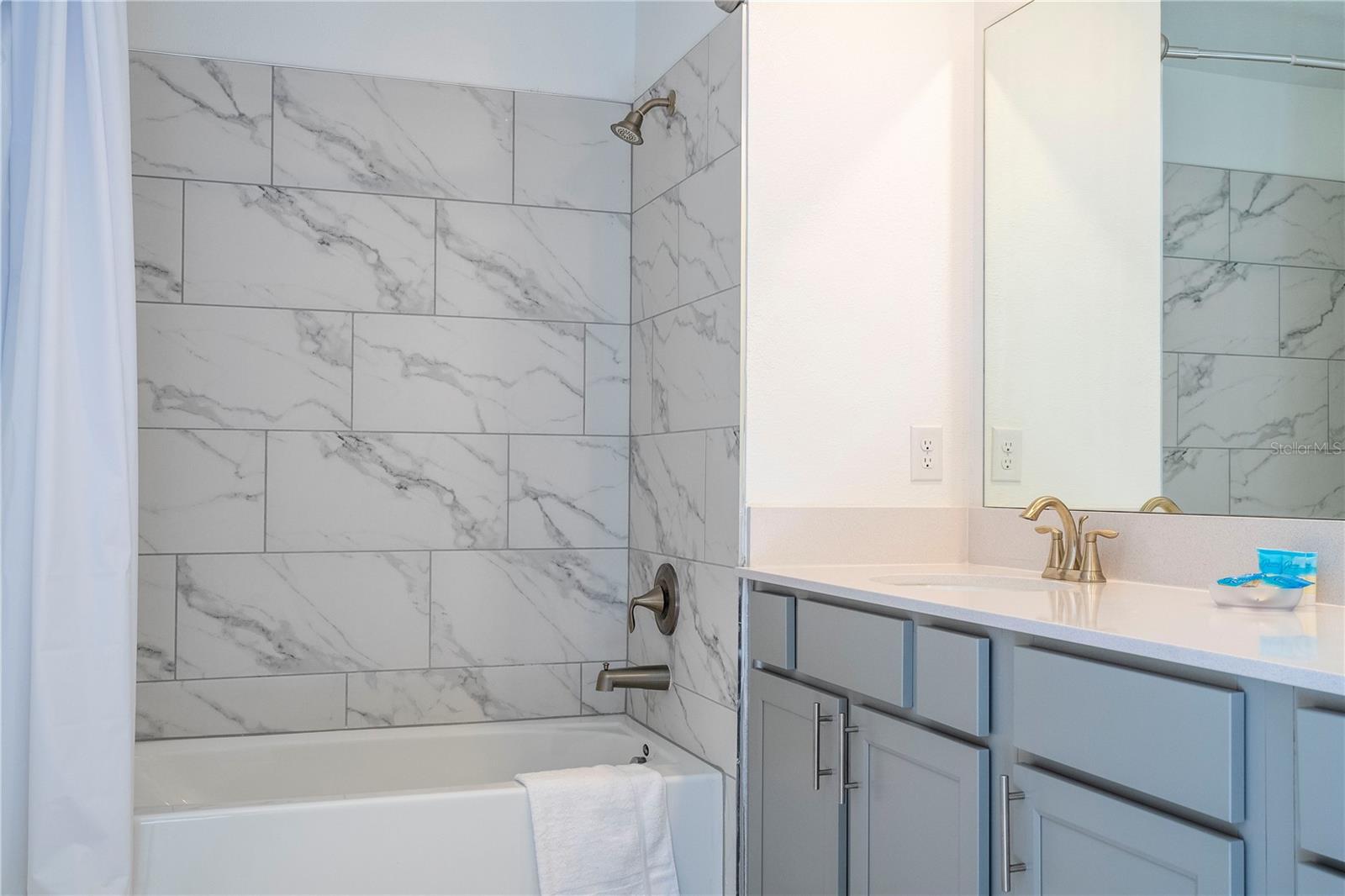 Image 57 of 96 For 982 Splash Shot Place