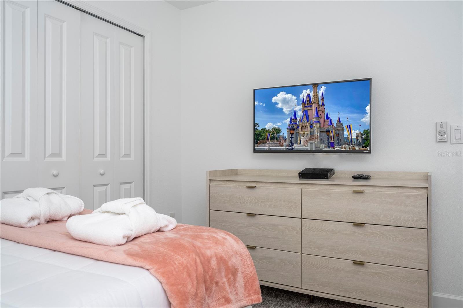 Image 63 of 96 For 982 Splash Shot Place