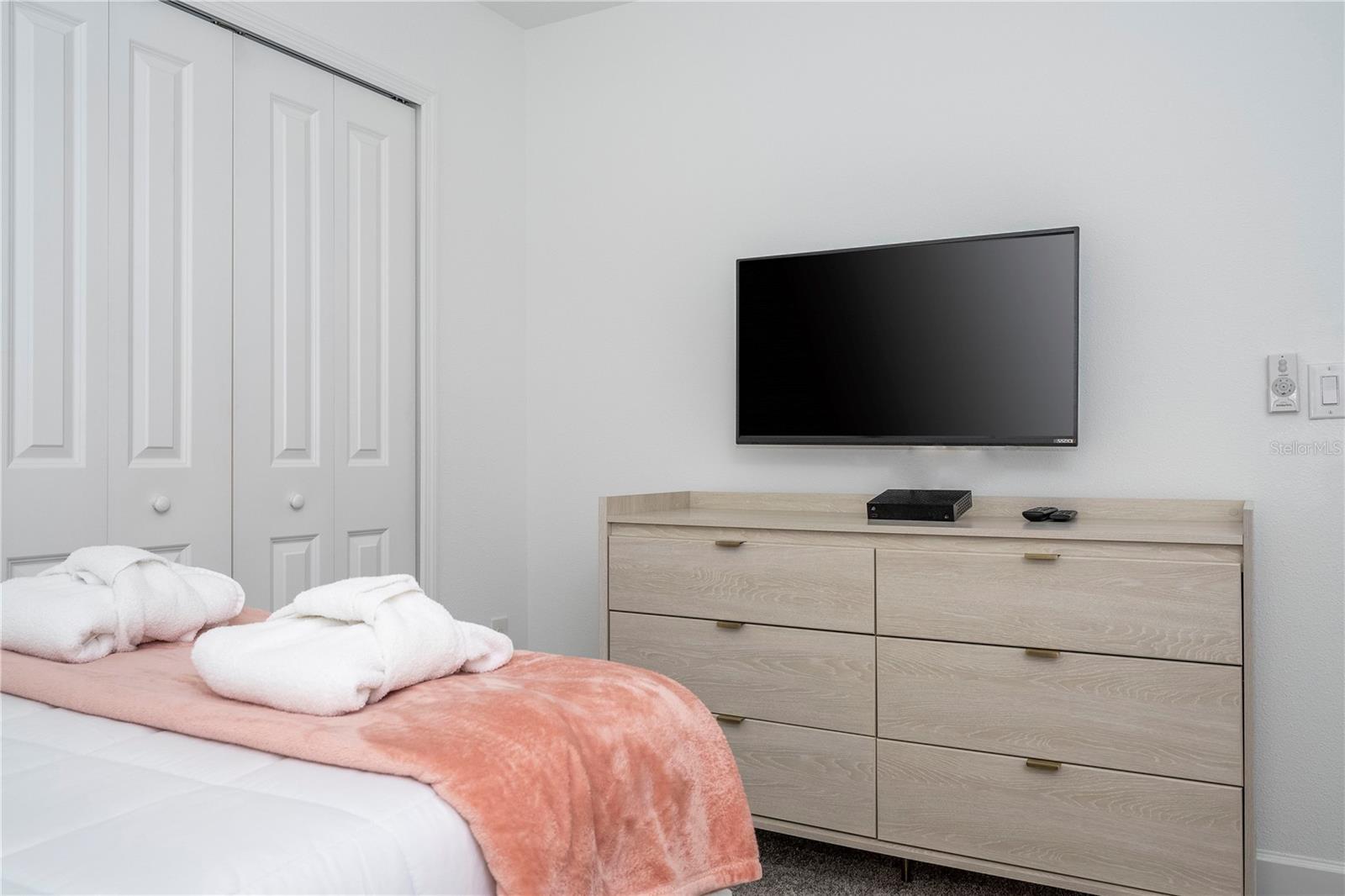 Image 64 of 96 For 982 Splash Shot Place