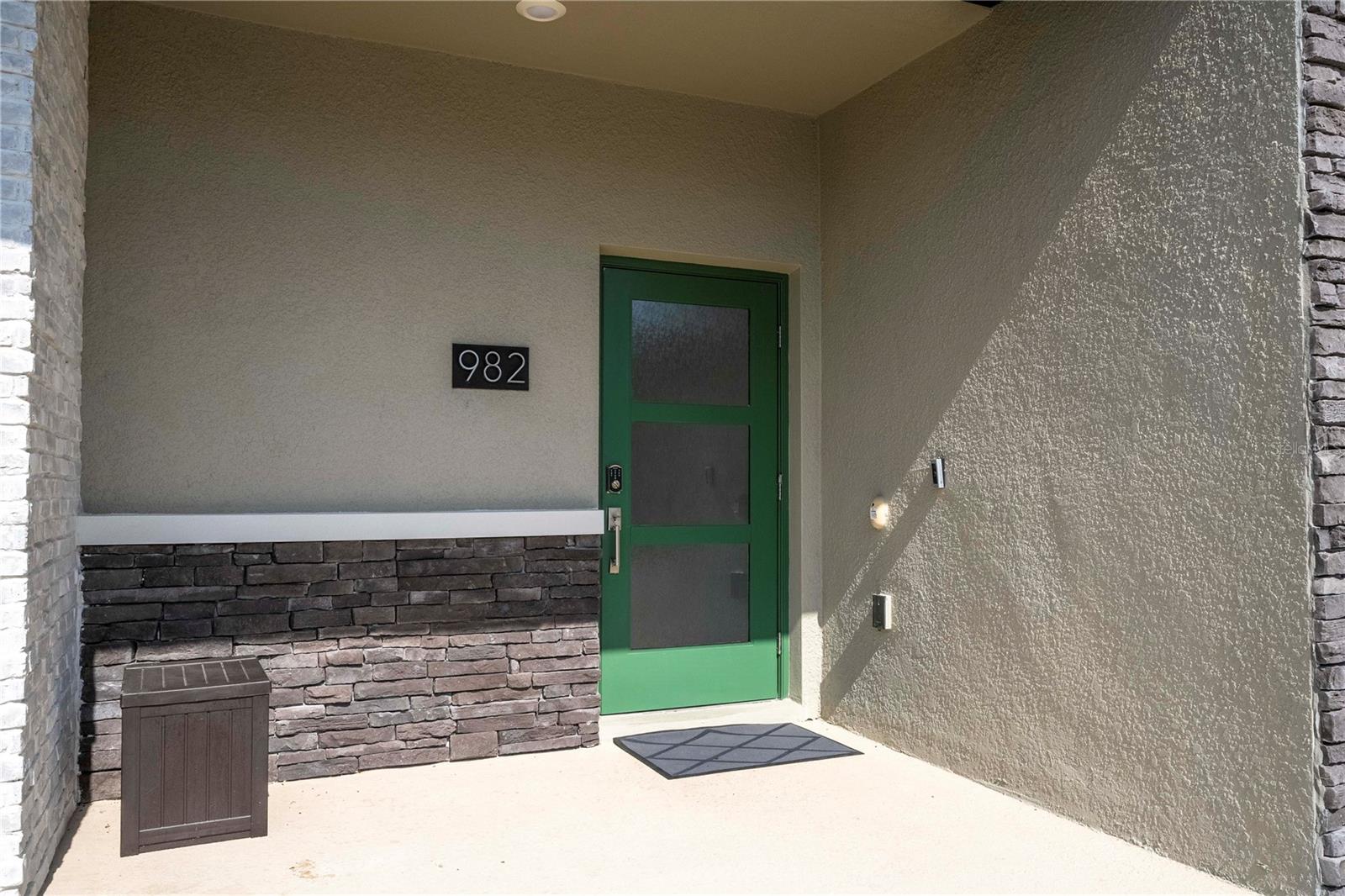 Image 7 of 96 For 982 Splash Shot Place