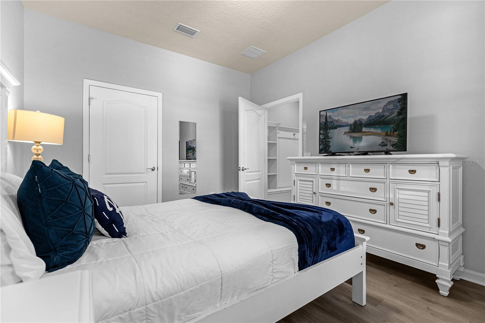 Image 17 of 46 For 9031 Rhodes Street