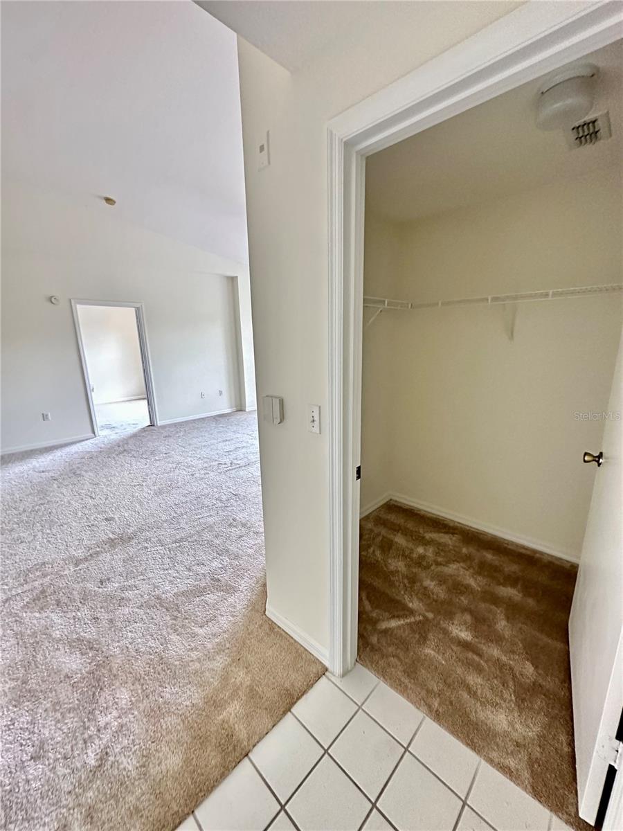 Image 9 of 14 For 5506 Metrowest Boulevard 311