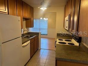 Image 11 of 15 For 1310 Stearman Court 4