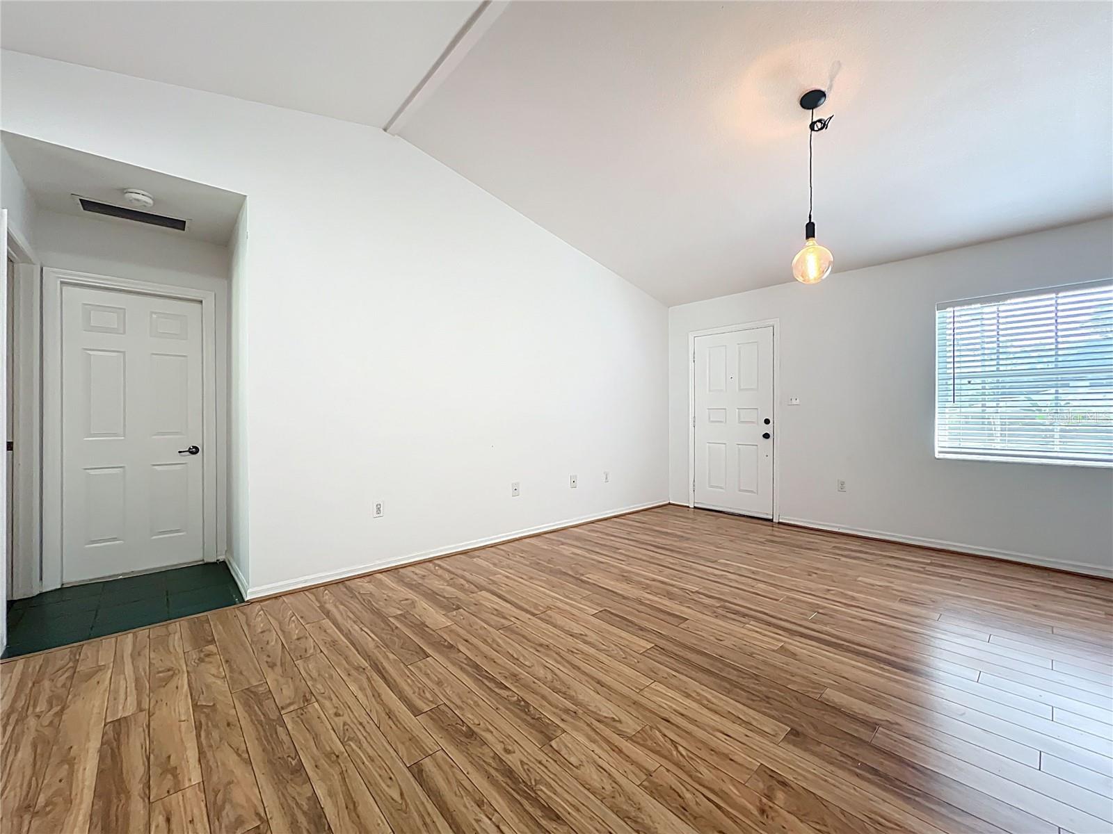 Image 10 of 53 For 30931 Lochmore Circle
