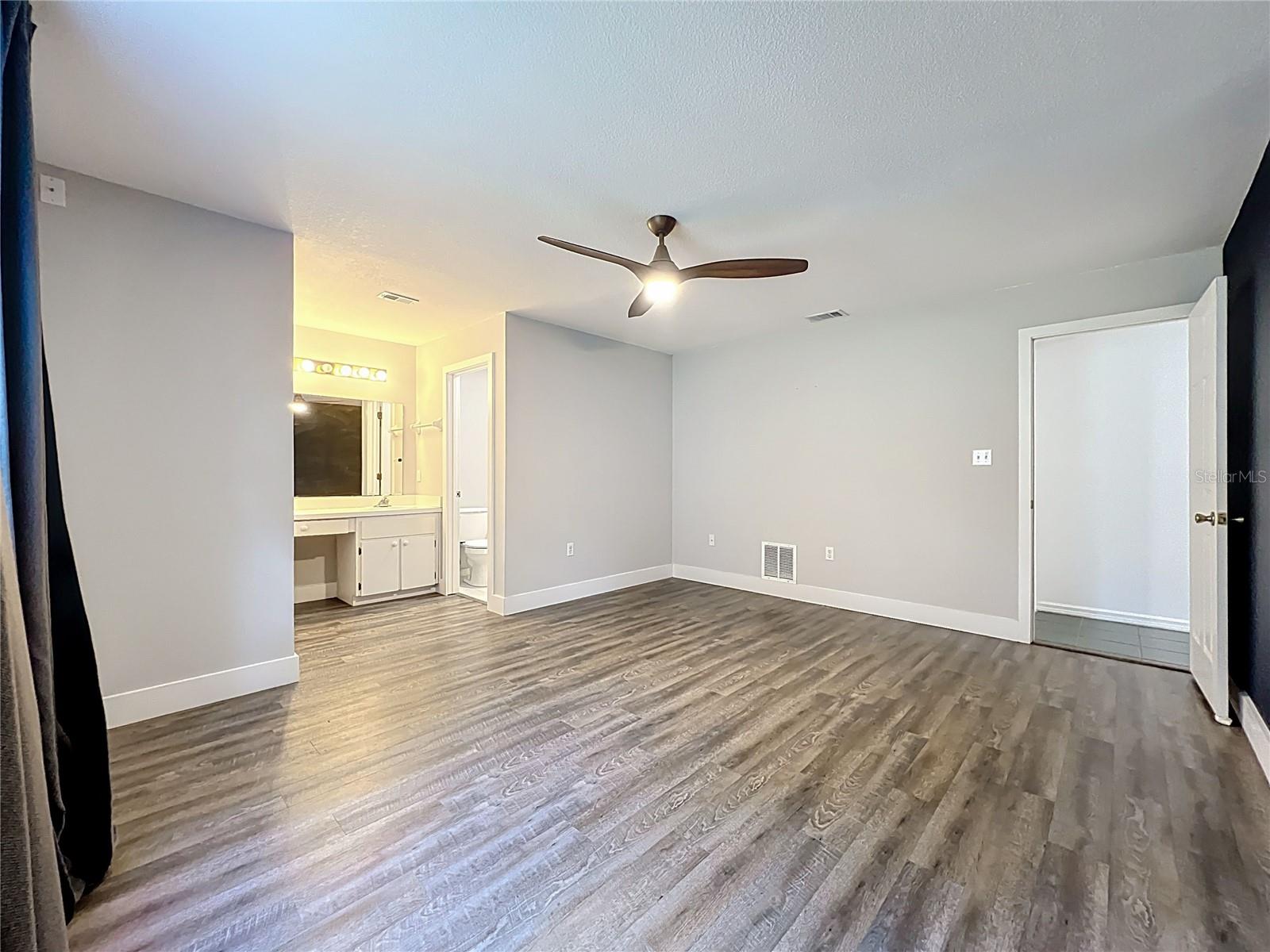 Image 11 of 53 For 30931 Lochmore Circle