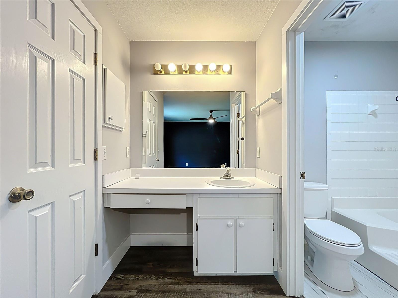 Image 20 of 53 For 30931 Lochmore Circle