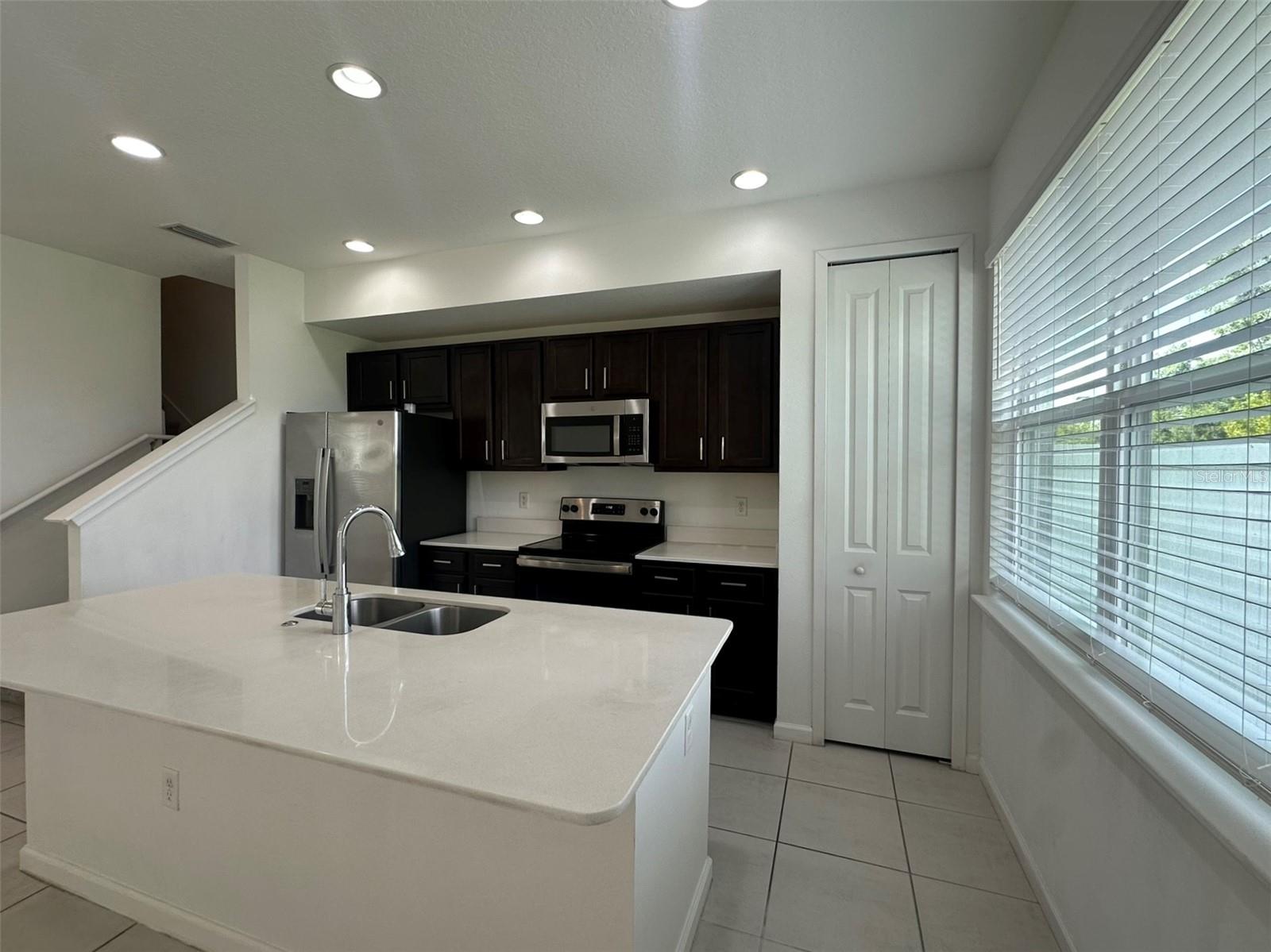 Image 8 of 30 For 1002 La Mirada Court