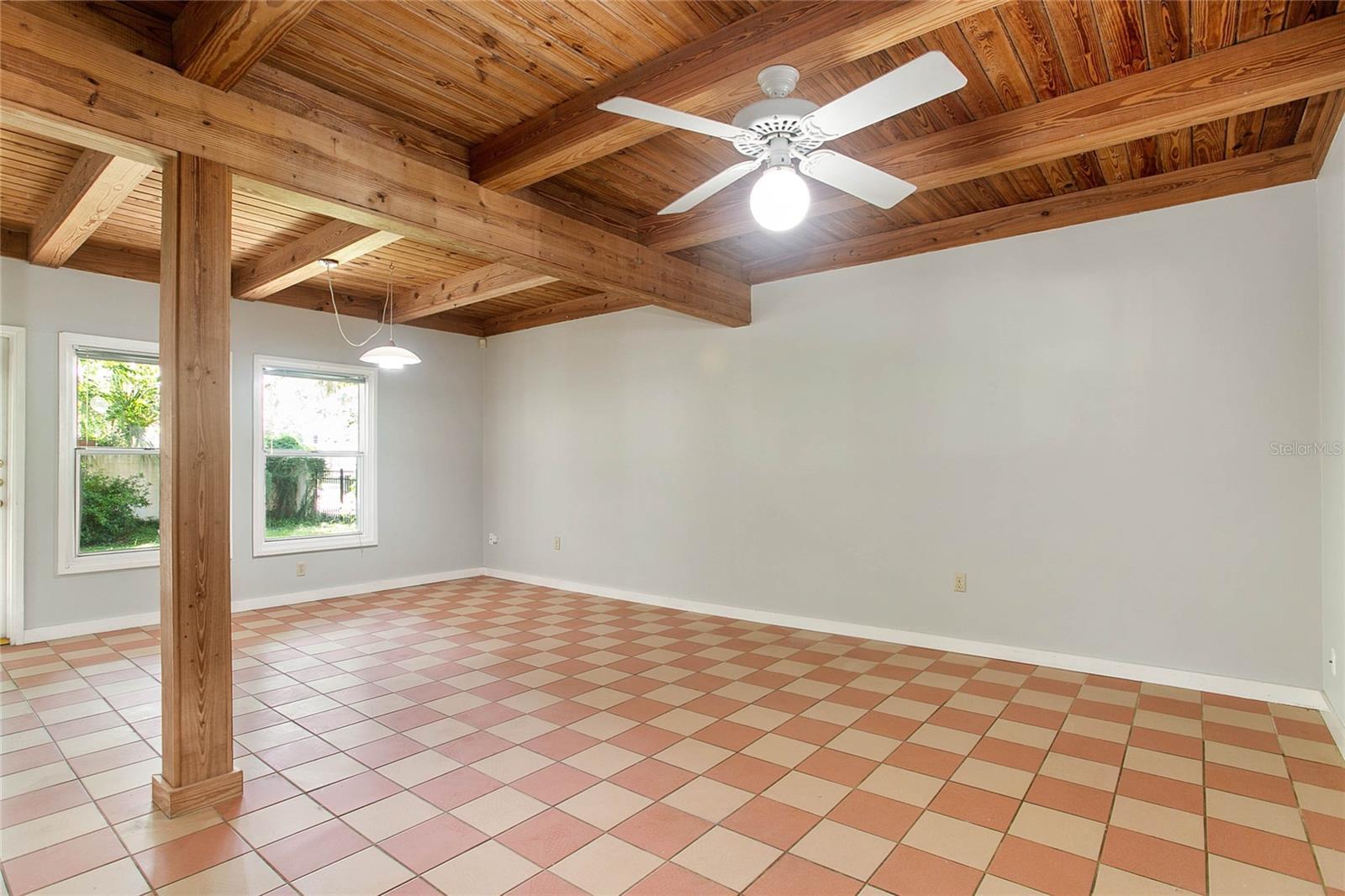 Image 7 of 28 For 754 Westmoreland Drive 3
