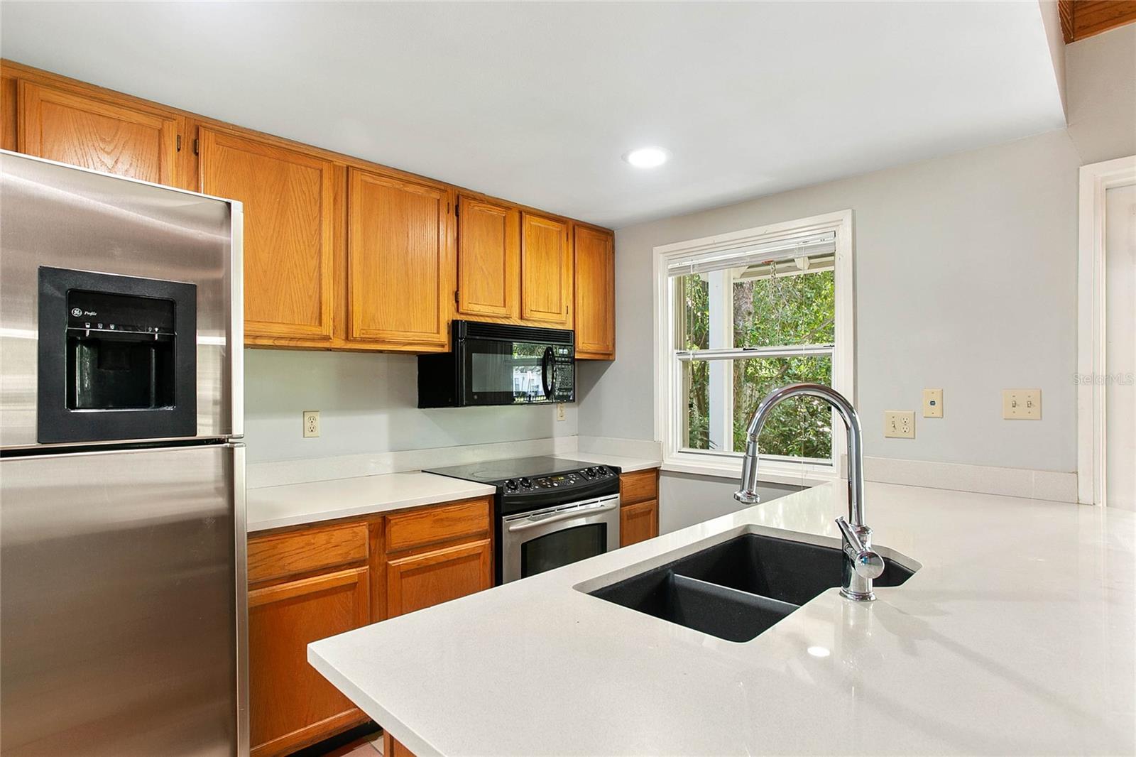 Image 9 of 28 For 754 Westmoreland Drive 3