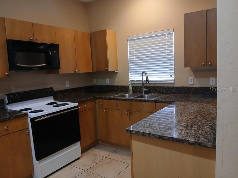 Image 3 of 11 For 622 105th Terrace N