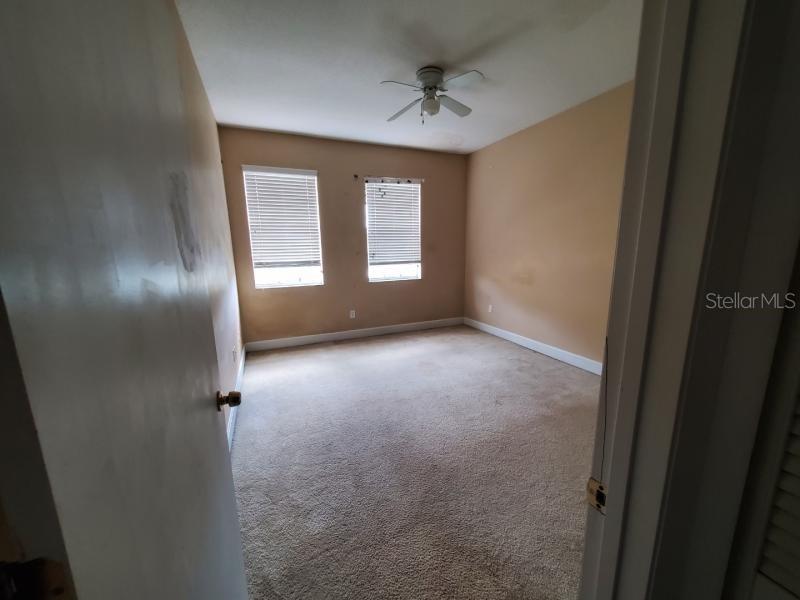 Image 4 of 11 For 622 105th Terrace N
