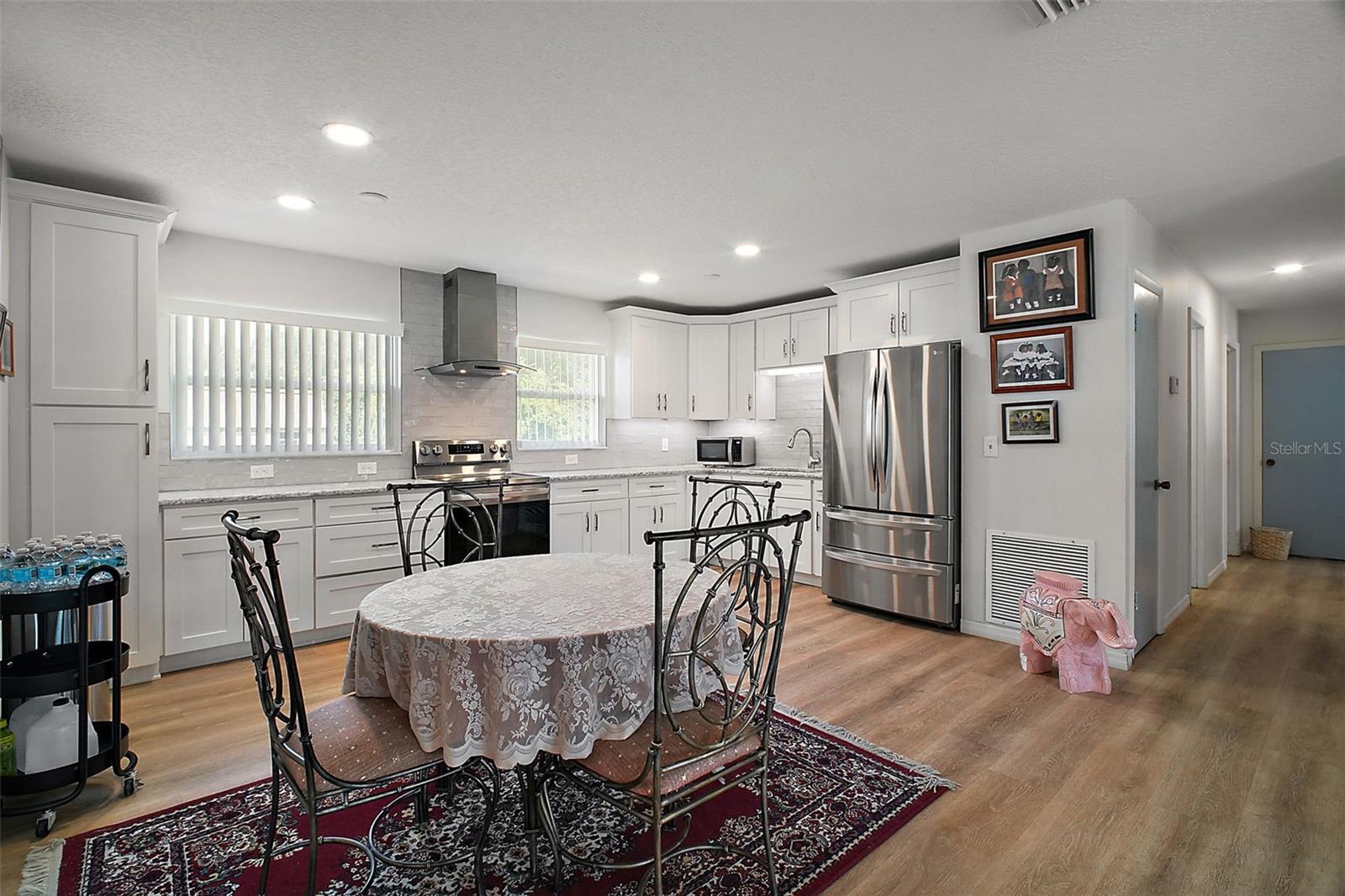 Image 7 of 20 For 226 Cardinal Drive
