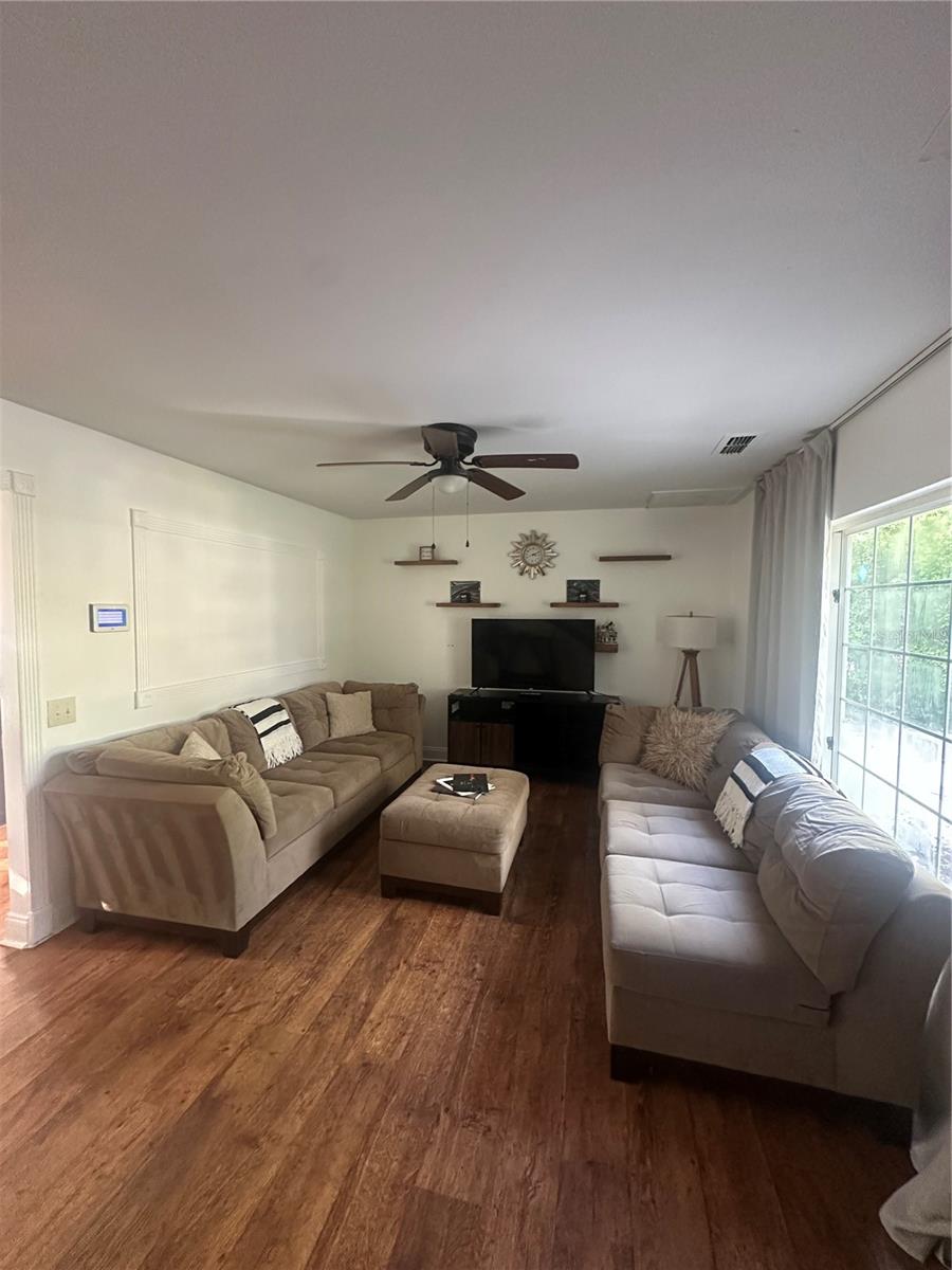 Image 2 of 24 For 381 Cobble Court