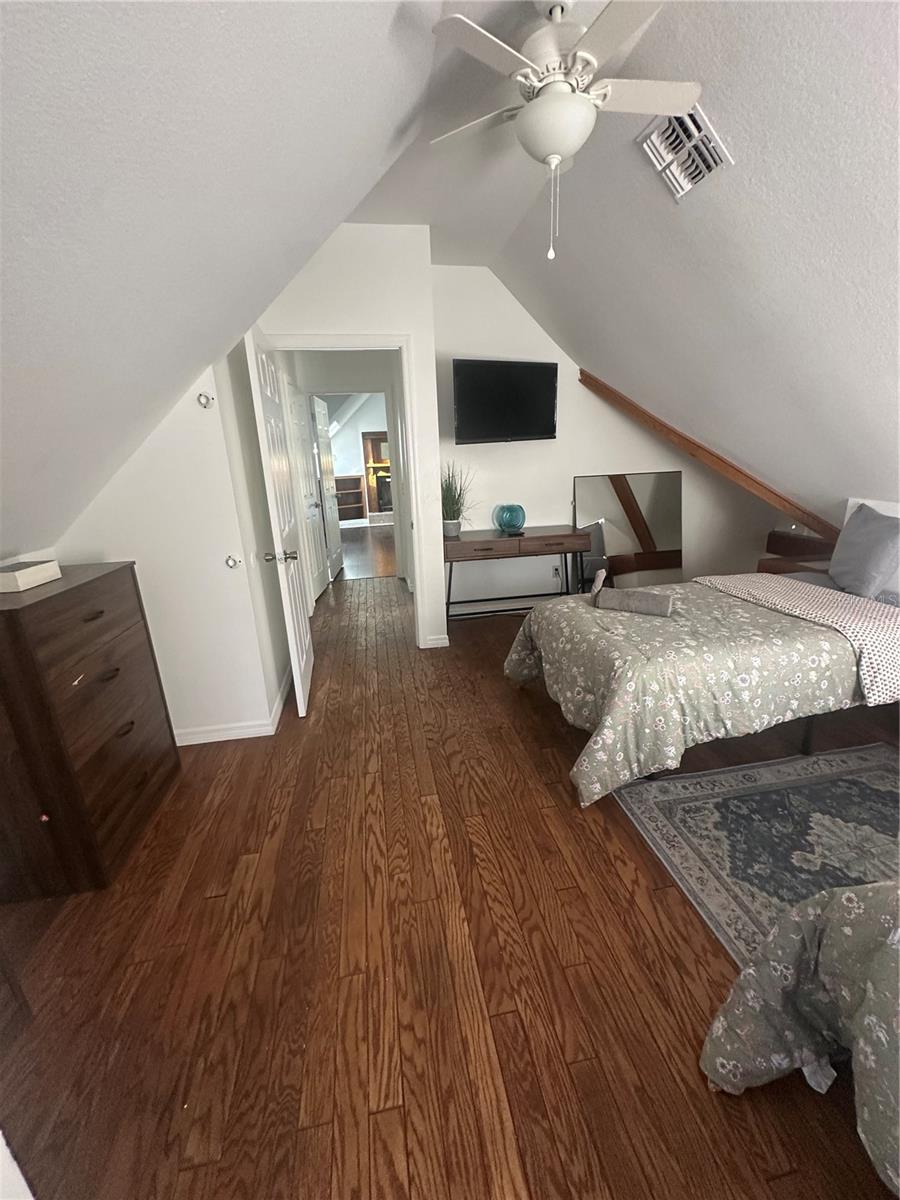 Image 21 of 24 For 381 Cobble Court