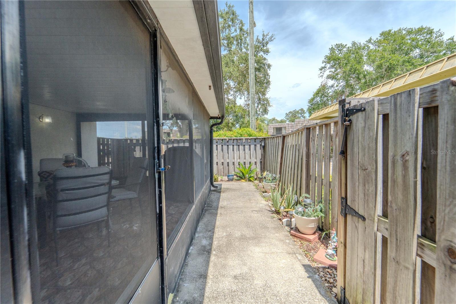 Image 22 of 37 For 2935 Tangerine Court