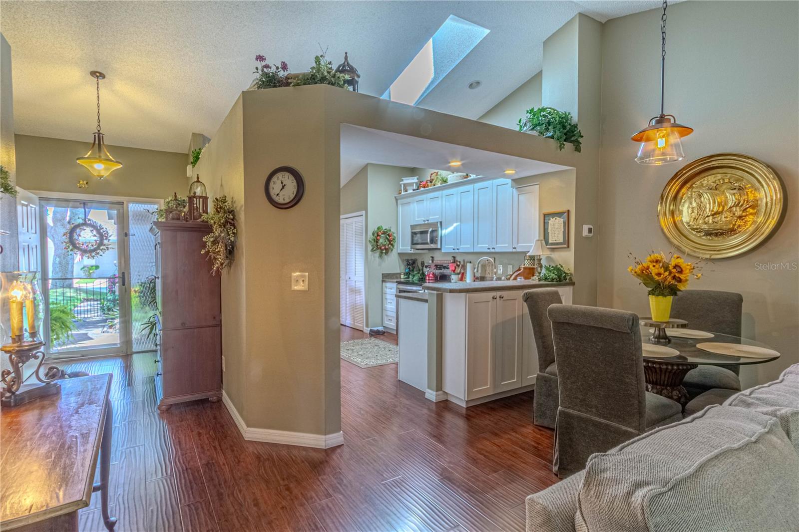 Image 8 of 24 For 13147 Laver Lane