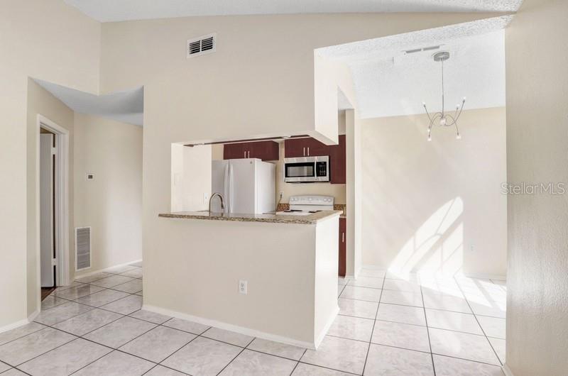 Image 17 of 44 For 8702 Mallard Reserve Drive 202