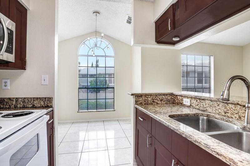 Image 22 of 44 For 8702 Mallard Reserve Drive 202