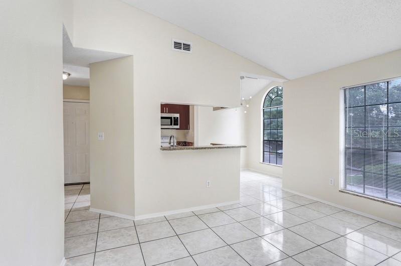 Image 23 of 44 For 8702 Mallard Reserve Drive 202