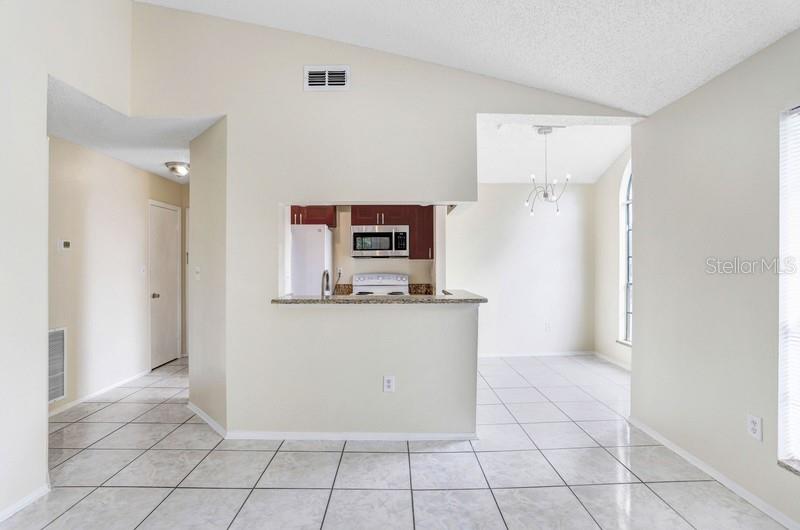 Image 24 of 44 For 8702 Mallard Reserve Drive 202