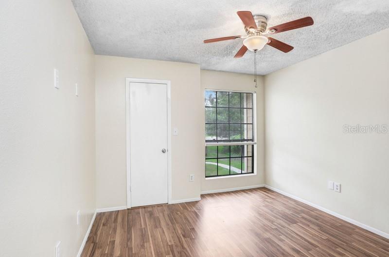 Image 28 of 44 For 8702 Mallard Reserve Drive 202