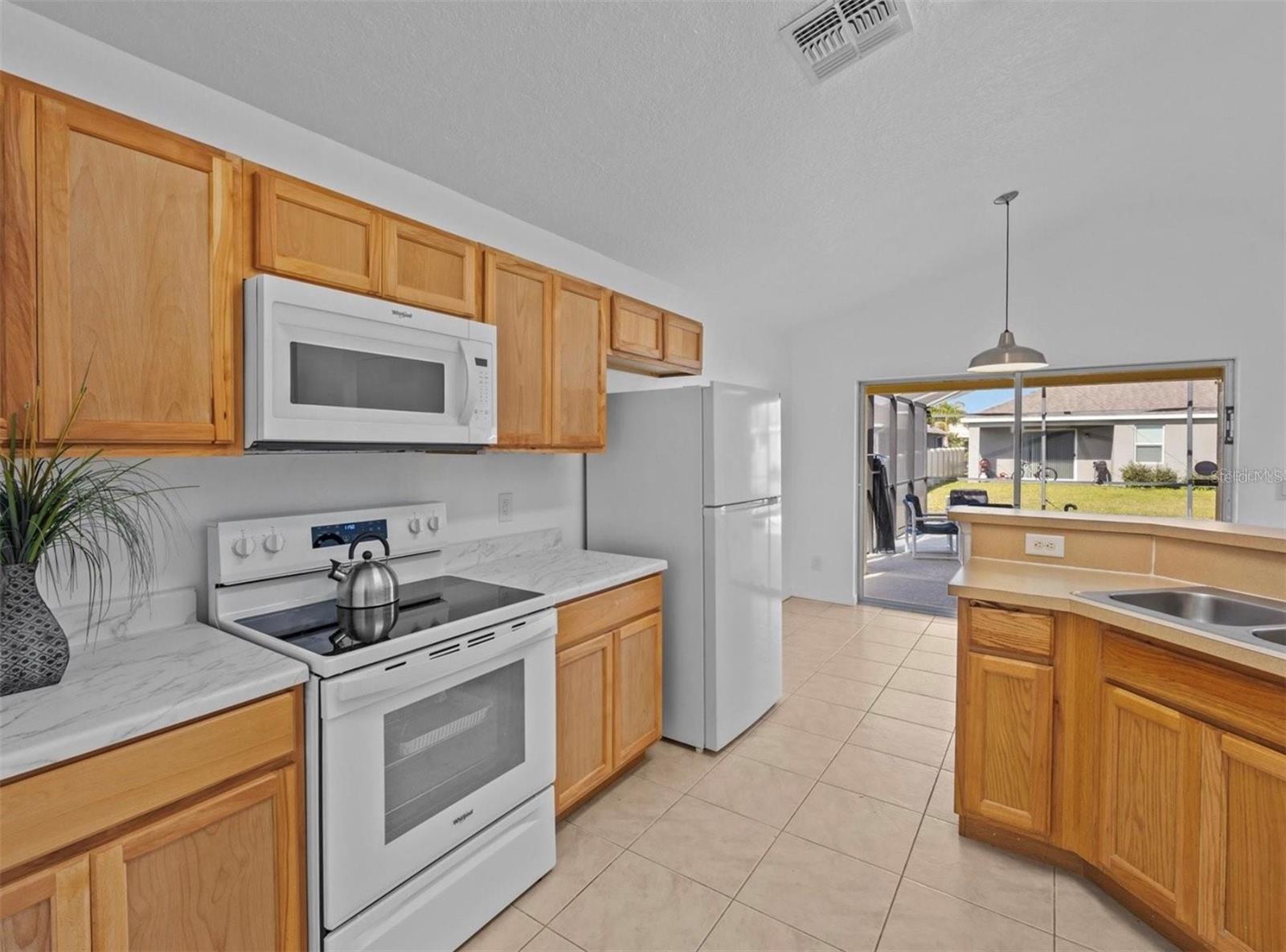 Image 14 of 16 For 204 Paloma Drive