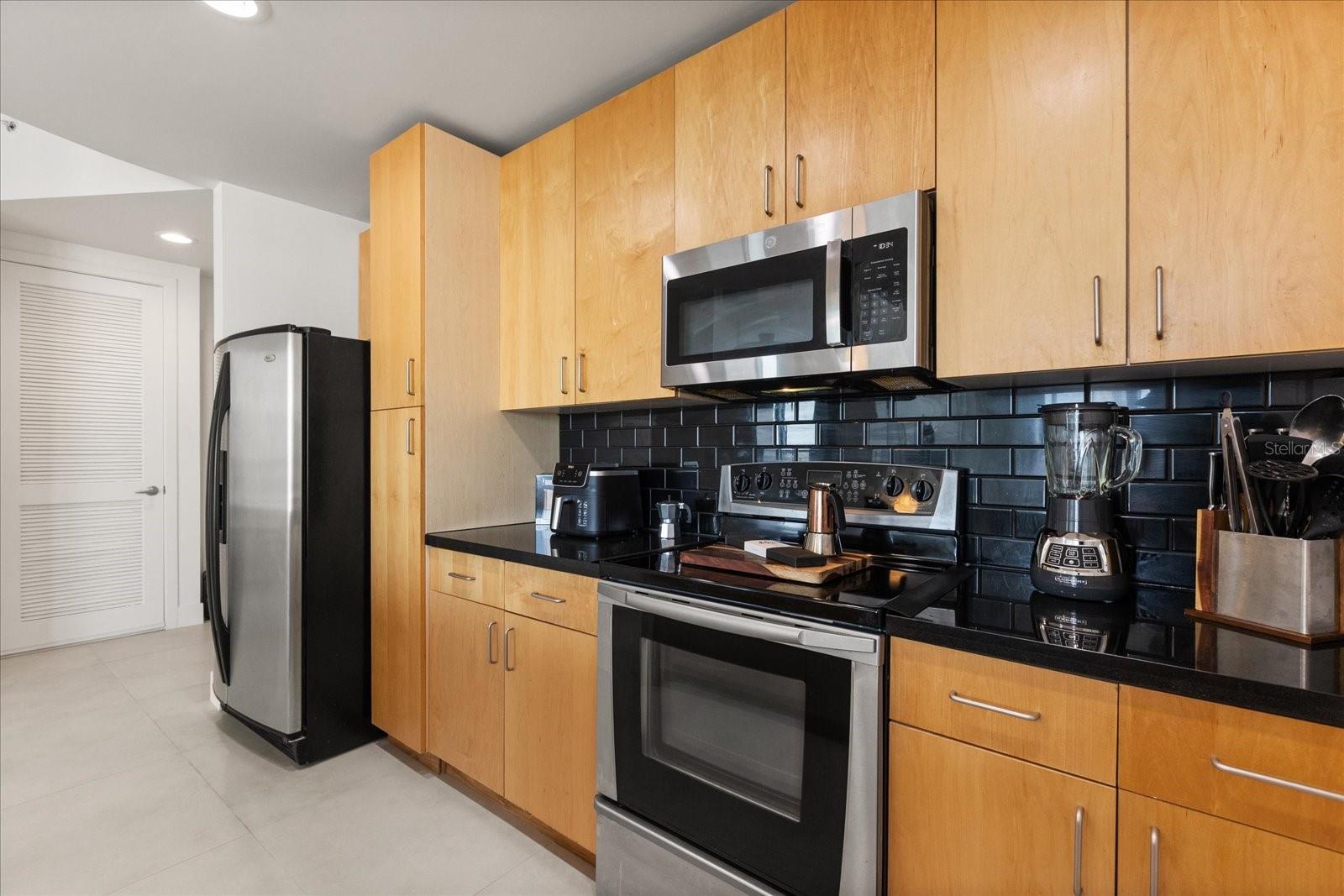 Image 14 of 41 For 155 Court Avenue 1316