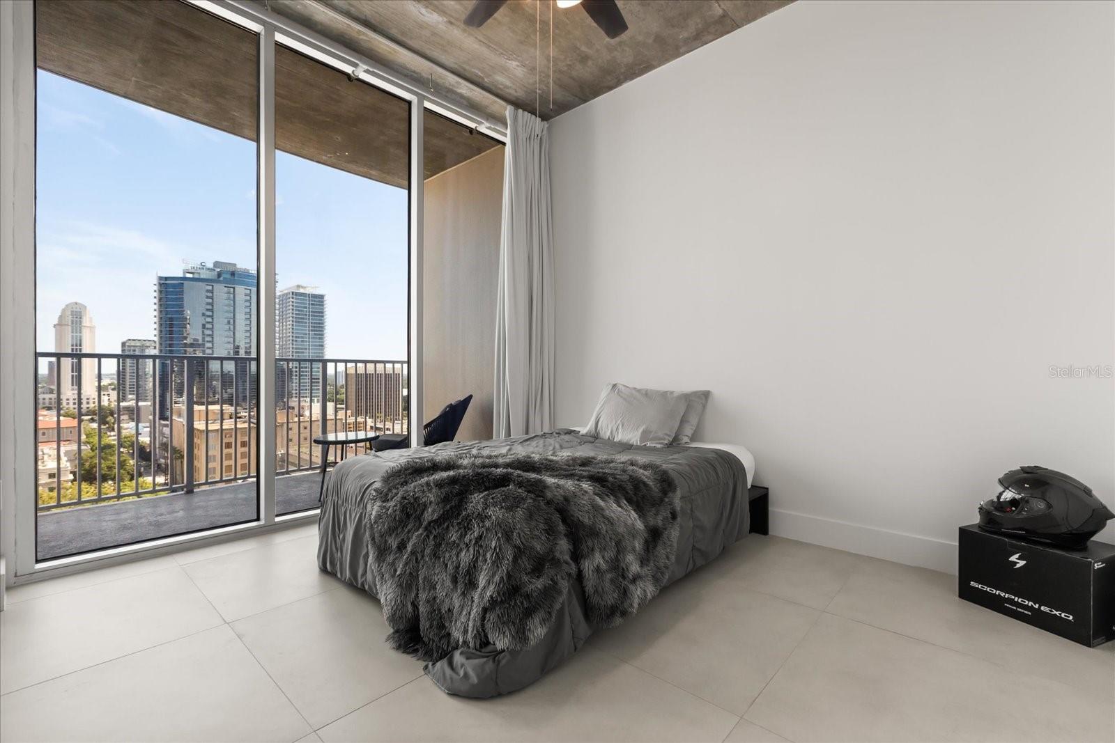 Image 18 of 41 For 155 Court Avenue 1316
