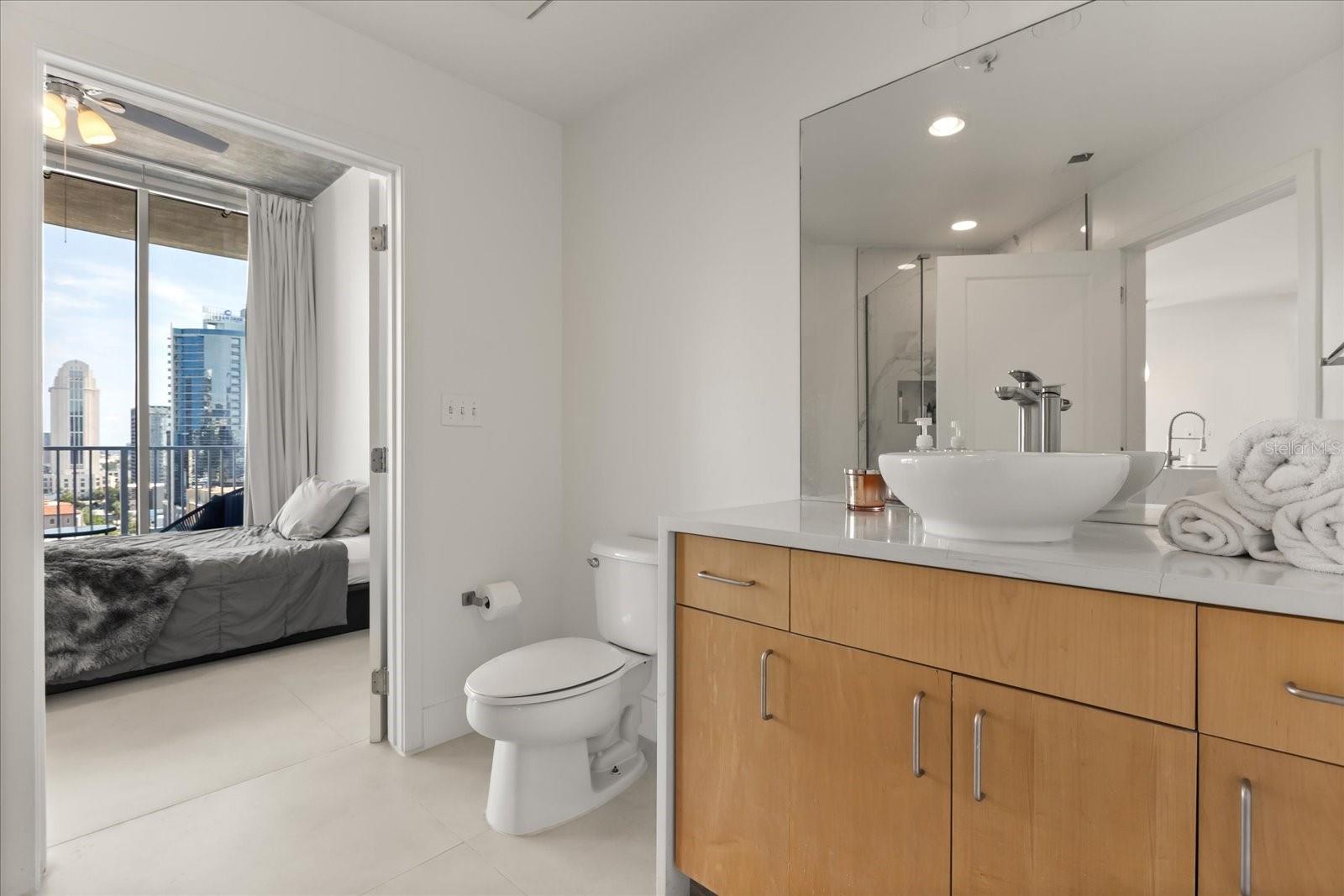 Image 21 of 41 For 155 Court Avenue 1316