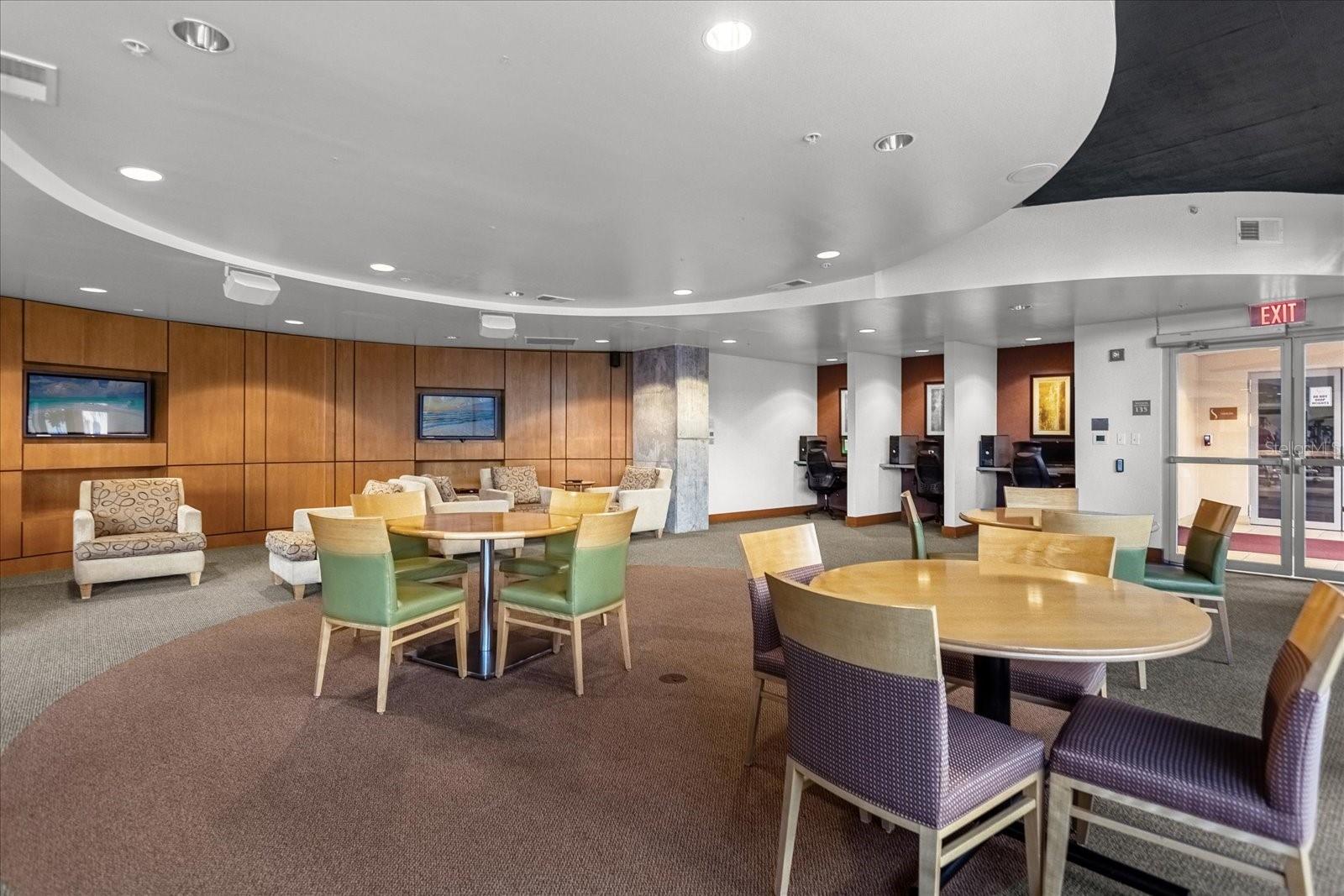 Image 33 of 41 For 155 Court Avenue 1316