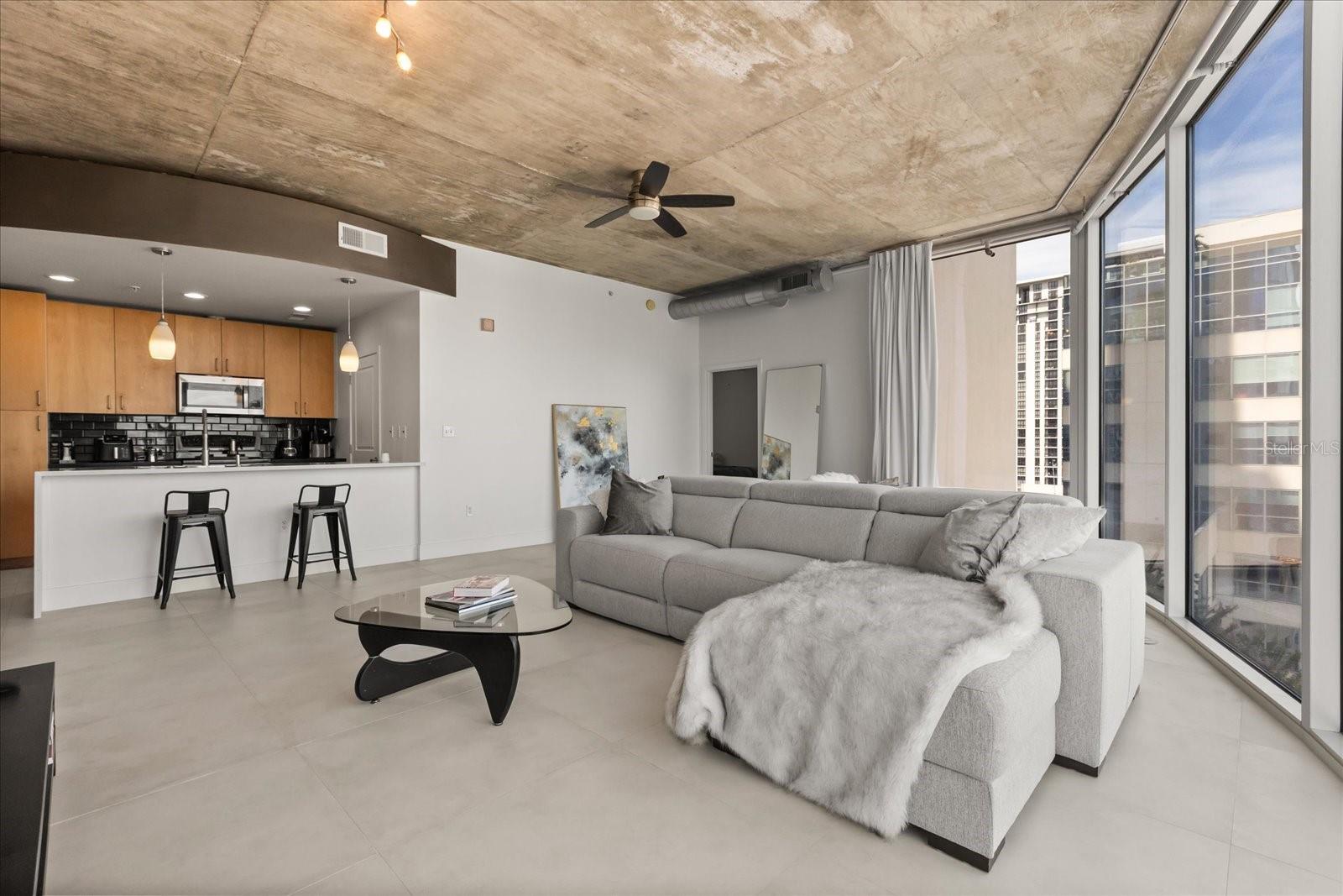 Image 6 of 41 For 155 Court Avenue 1316