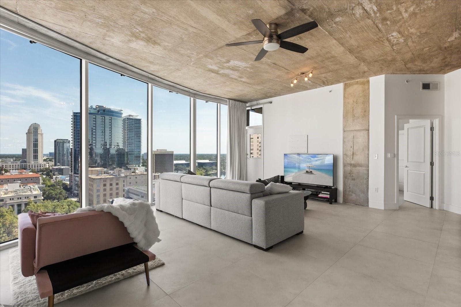 Image 9 of 41 For 155 Court Avenue 1316