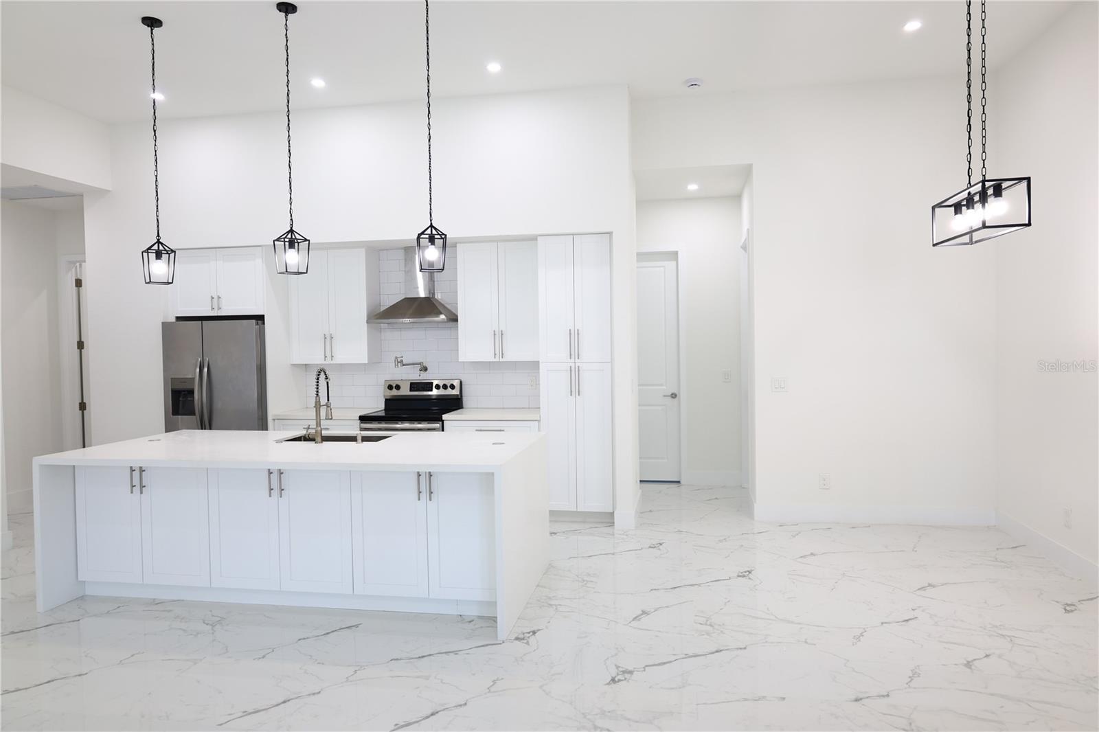 Image 22 of 55 For 2751 42nd Place