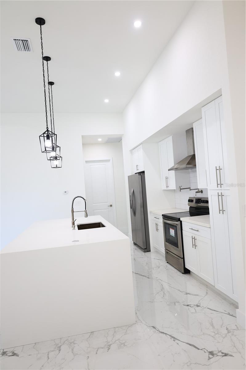 Image 25 of 55 For 2751 42nd Place