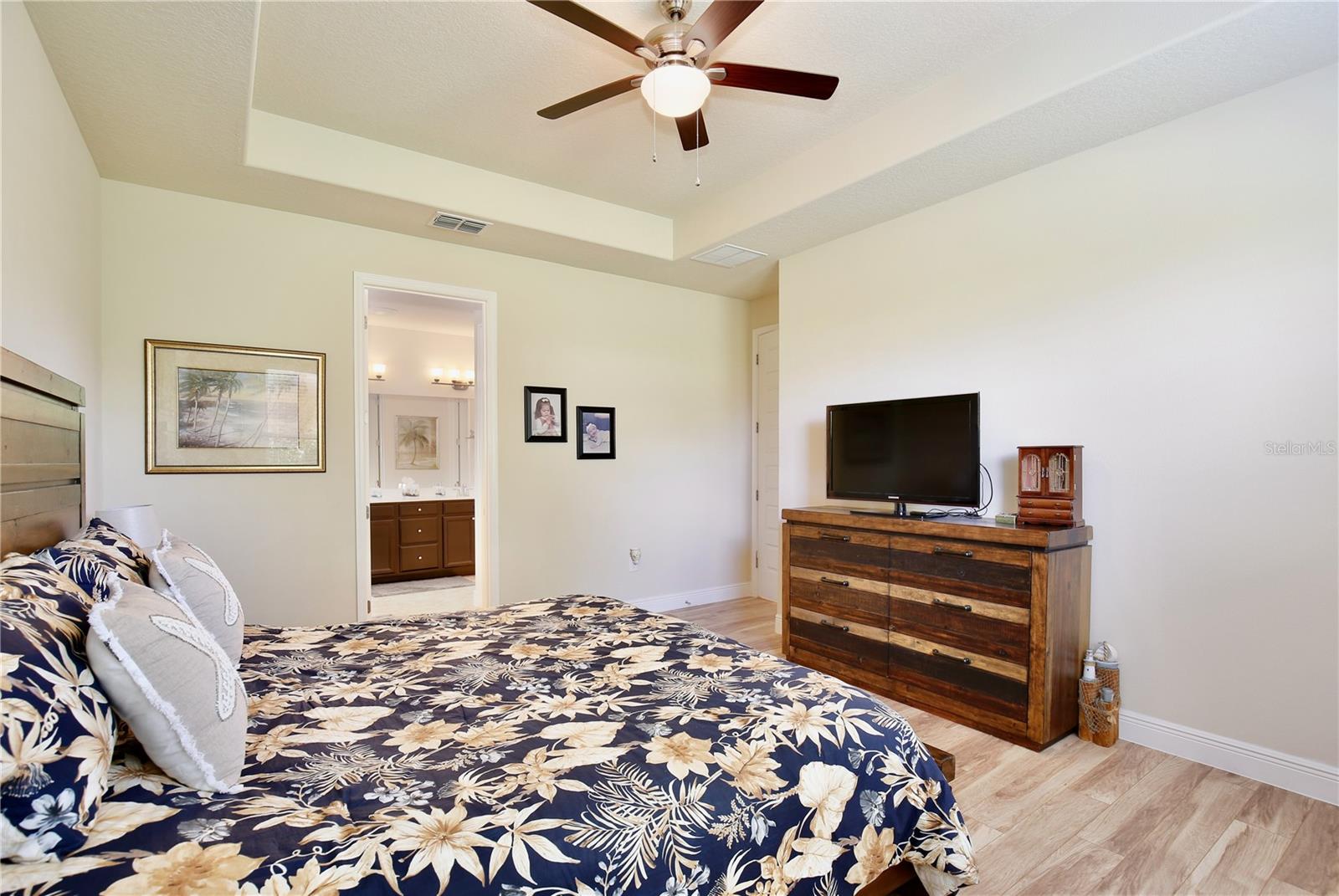 Image 16 of 43 For 8711 Eden Cove Drive