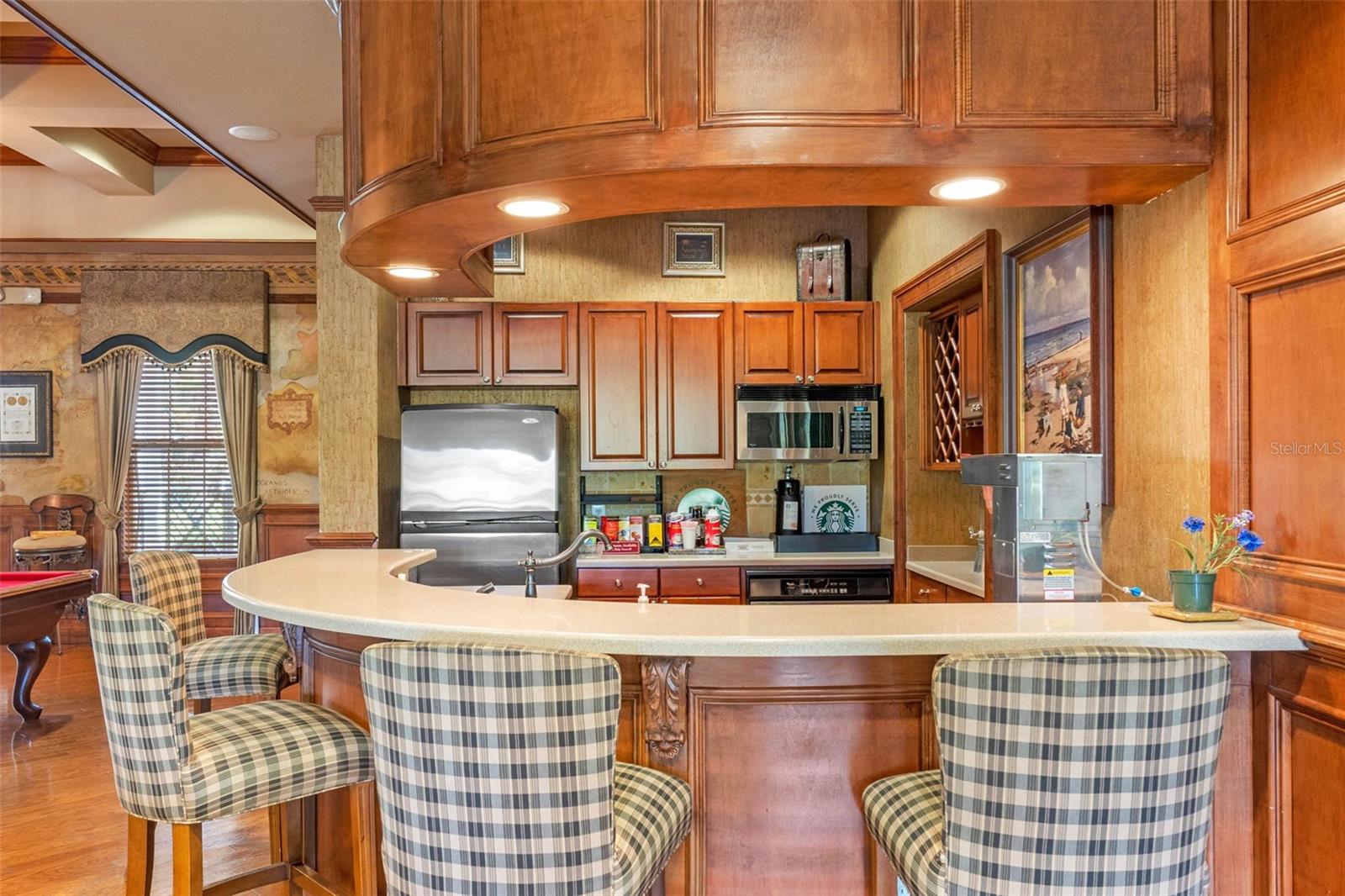 Image 36 of 49 For 3615 Conroy Road 618