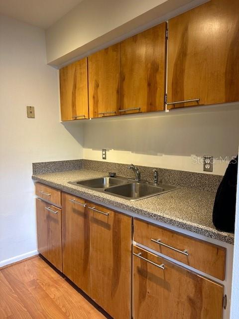 Image 12 of 20 For 851 Miles Avenue 8