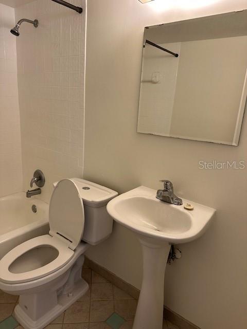 Image 15 of 20 For 851 Miles Avenue 8